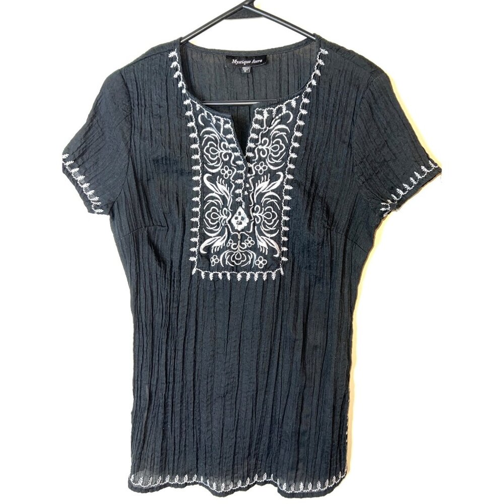 Black Short-Sleeve Embroidered Crinkle Blouse By Mystique Aura M